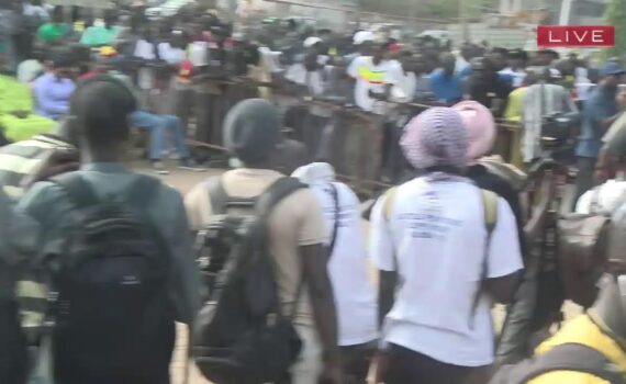 Direct – Rapport Cour des Comptes : La société civile dans la Rue Direct – Rapport Cour des Comptes : La société civile dans la Rue