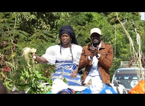 Vidéo : Dieynaba Goudiaby pour l’unité des fils du Kassa pour développer leur localité Vidéo : Dieynaba Goudiaby pour l’unité des fils du Kassa pour développer leur localité