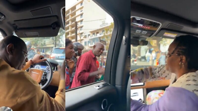 En pleine balade à Dakar, Macky et Marième contrariés par les cris «Sonko, Sonko, Sonko… » En pleine balade à Dakar, Macky et Marième contrariés par les cris «Sonko, Sonko, Sonko… »