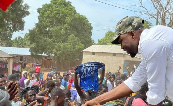 Ousmane Sonko draine du monde à Goudomp Ousmane Sonko draine du monde à Goudomp