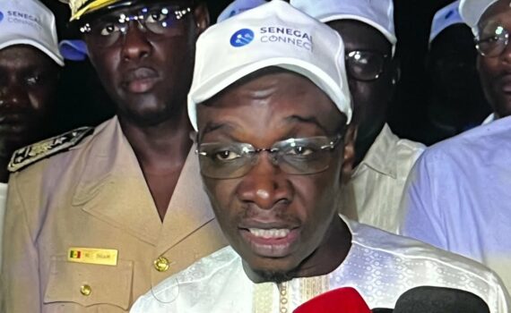 Crise à La Poste, le ministre Moussa Bocar Thiam recadre le débat:  « il n’est pas question de licenciement des agents… ceux qui veulent partir… » Crise à La Poste, le ministre Moussa Bocar Thiam recadre le débat:  « il n’est pas question de licenciement des agents… ceux qui veulent partir… »