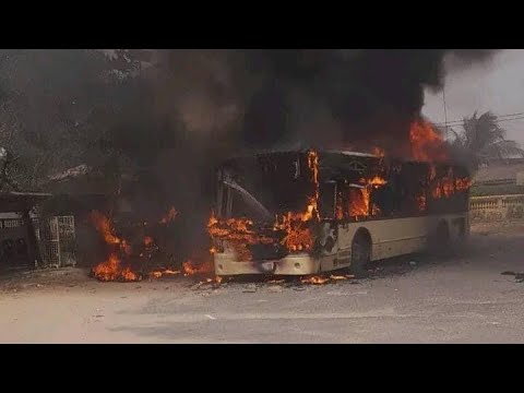 Dakar : Plusieurs bus de Dakar Dem Dikk incendiés Dakar : Plusieurs bus de Dakar Dem Dikk incendiés