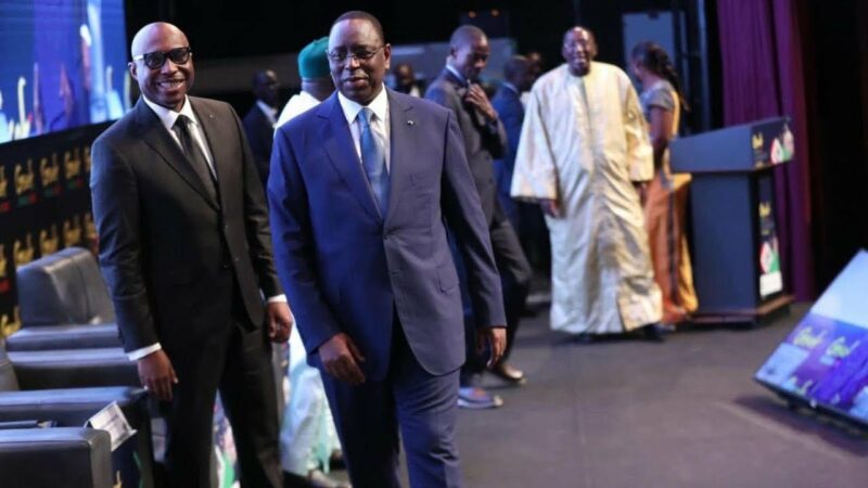 Macky Sall : “Barth ya ngui doxal…Je dirais à ton père que tu as bien travaillé” Macky Sall : “Barth ya ngui doxal…Je dirais à ton père que tu as bien travaillé”