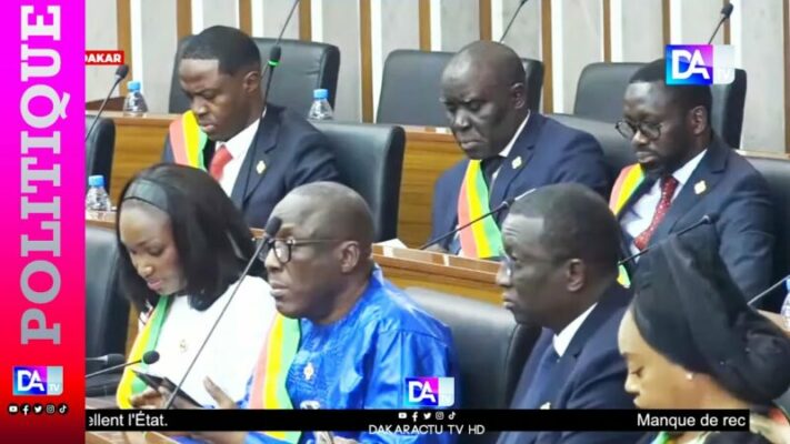 Assemblée nationale : Amadou Bâ est arrivé dans l’hémicycle.