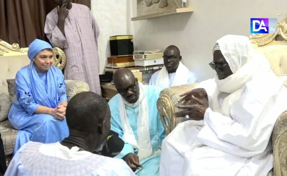 TOUBA – L’ambassadrice Christine Fages présente ses condoléances au Khalife suite aux disparitions successives de chefs religieux TOUBA – L’ambassadrice Christine Fages présente ses condoléances au Khalife suite aux disparitions successives de chefs religieux
