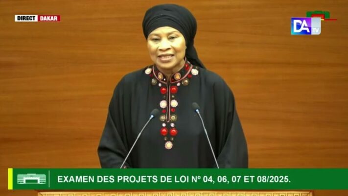 Adhésion du Sénégal à la BERD – Aïssata Tall Sall émet des réserves : « Cette banque est liée au FMI et à la BM… » Adhésion du Sénégal à la BERD – Aïssata Tall Sall émet des réserves : « Cette banque est liée au FMI et à la BM… »