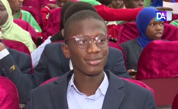 Journée Internationale des Mathématiques : Des liens explorés entre la Science et la Créativité Journée Internationale des Mathématiques : Des liens explorés entre la Science et la Créativité