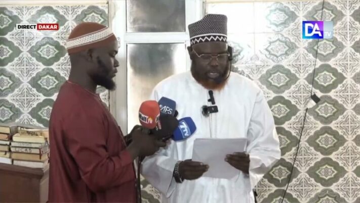 Prière de l’Aïd-El-Fitr à l’UCAD : L’appel de l’imam Oumar Sall au changement de comportement individuel et collectif Prière de l’Aïd-El-Fitr à l’UCAD : L’appel de l’imam Oumar Sall au changement de comportement individuel et collectif