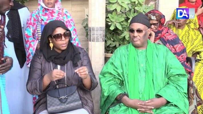 Thiès- Solidarité ramadan: La Présidente de la Fondation Cheikh Yérim Ndoumbane offre une centaine de kits alimentaires aux femmes