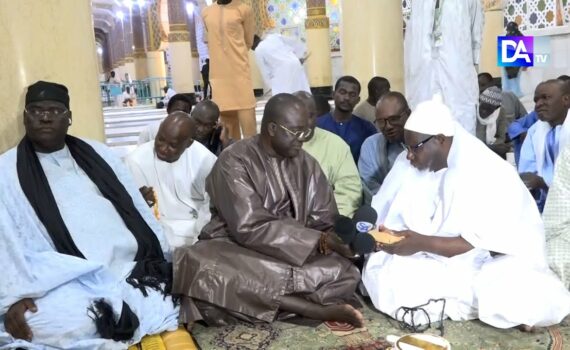 MOSQUÉE DE TOUBA – Serigne Bassirou Mbacké Khadim Awa Bâ réitère son geste envers Muqadimatul Qidma