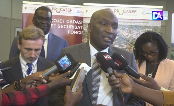 Plus de 300 000 parcelles cartographiées, 115 000 titres fonciers attribués : Le Procasef électrise la révolution foncière au Sénégal Plus de 300 000 parcelles cartographiées, 115 000 titres fonciers attribués : Le Procasef électrise la révolution foncière au Sénégal