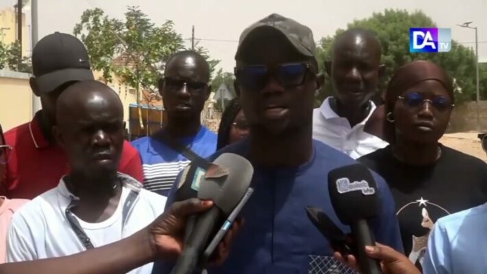 Département de Guinguinéo – Répartition des lampadaires solaires : les jeunes de Ngathie Naoudé dénoncent une « répartition inéquitable » et interpellent les autorités