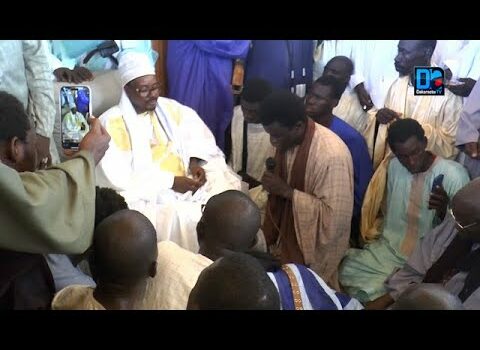 GUÉDÉ 2025: Cheikh Bassirou Mbacké accueille la délégation des Baay Fall GUÉDÉ 2025: Cheikh Bassirou Mbacké accueille la délégation des Baay Fall