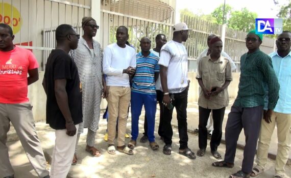 Thiès / Déguerpissement sur l’avenue Caen : des chauffeurs de taxis dans tous leurs états, indexent la mairie de ville Thiès / Déguerpissement sur l’avenue Caen : des chauffeurs de taxis dans tous leurs états, indexent la mairie de ville