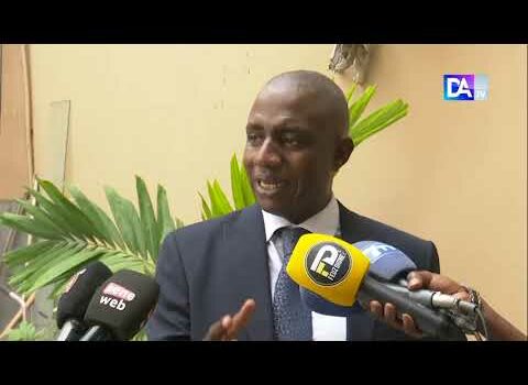 Yoro Dia appelle à rompre la « démocratie de Sisyphe » pour hisser le Sénégal au rang d’exception économique Yoro Dia appelle à rompre la « démocratie de Sisyphe » pour hisser le Sénégal au rang d’exception économique