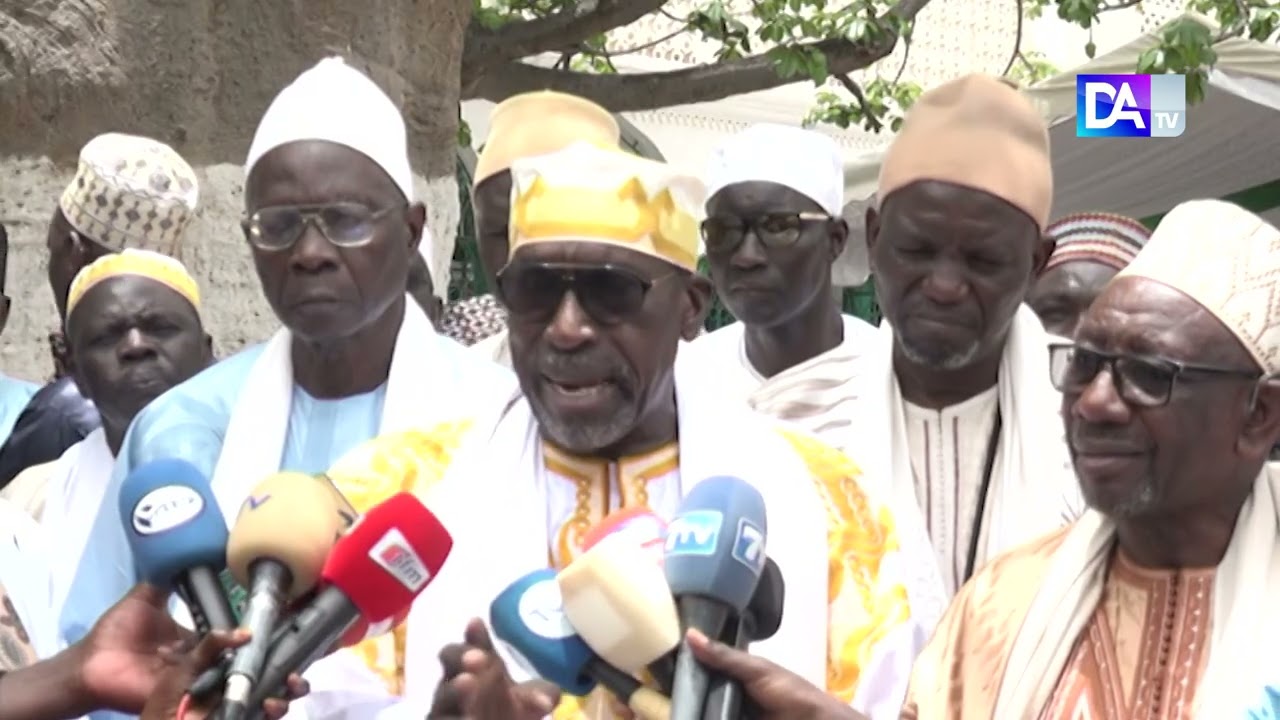 « Les esprits sont parmi nous! » : À Dakar, la communauté Lébou lève le voile sur un rituel ancestral contre la violence « Les esprits sont parmi nous! » : À Dakar, la communauté Lébou lève le voile sur un rituel ancestral contre la violence