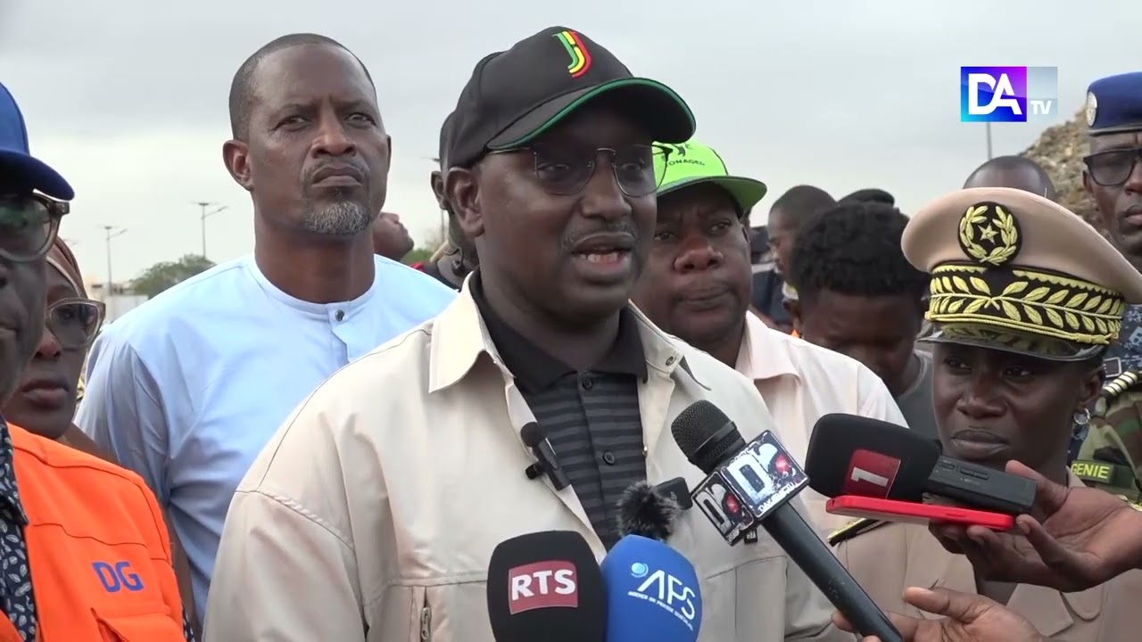 Prévention des inondations : « Près de 3 milliards dégagés par le ministère de l’Hydraulique » (Dr Cheikh Tidiane Dieye) Prévention des inondations : « Près de 3 milliards dégagés par le ministère de l’Hydraulique » (Dr Cheikh Tidiane Dieye)