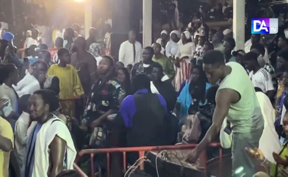 Baye Abdou Aziz Tilala accueilli triomphalement à Ouest-Foire pour la nuit du Prophète Baye Abdou Aziz Tilala accueilli triomphalement à Ouest-Foire pour la nuit du Prophète