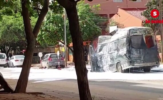 Grand-Yoff : Un véhicule remplie de gaz explose Grand-Yoff : Un véhicule remplie de gaz explose