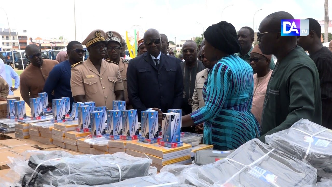 Thiès / Remise de matériel scolaire : « Beaucoup d’études[…]ont montré que toutes les populations dont le niveau d’éducation est élevé, ont tendance à être moins enclines à utiliser la violence » (Général Birame Diop).
